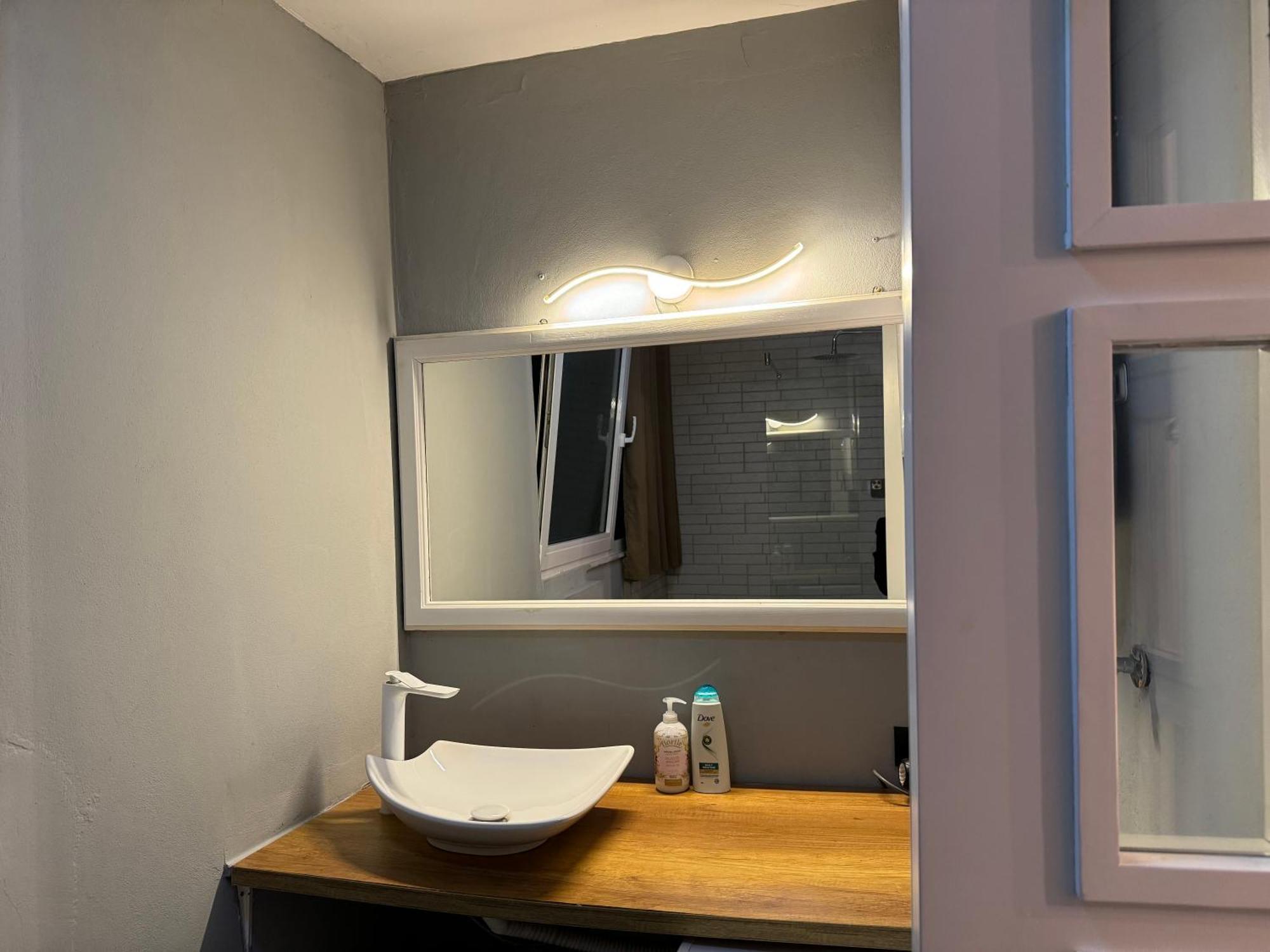 Nikki Apartments 3 Тирана Екстериор снимка